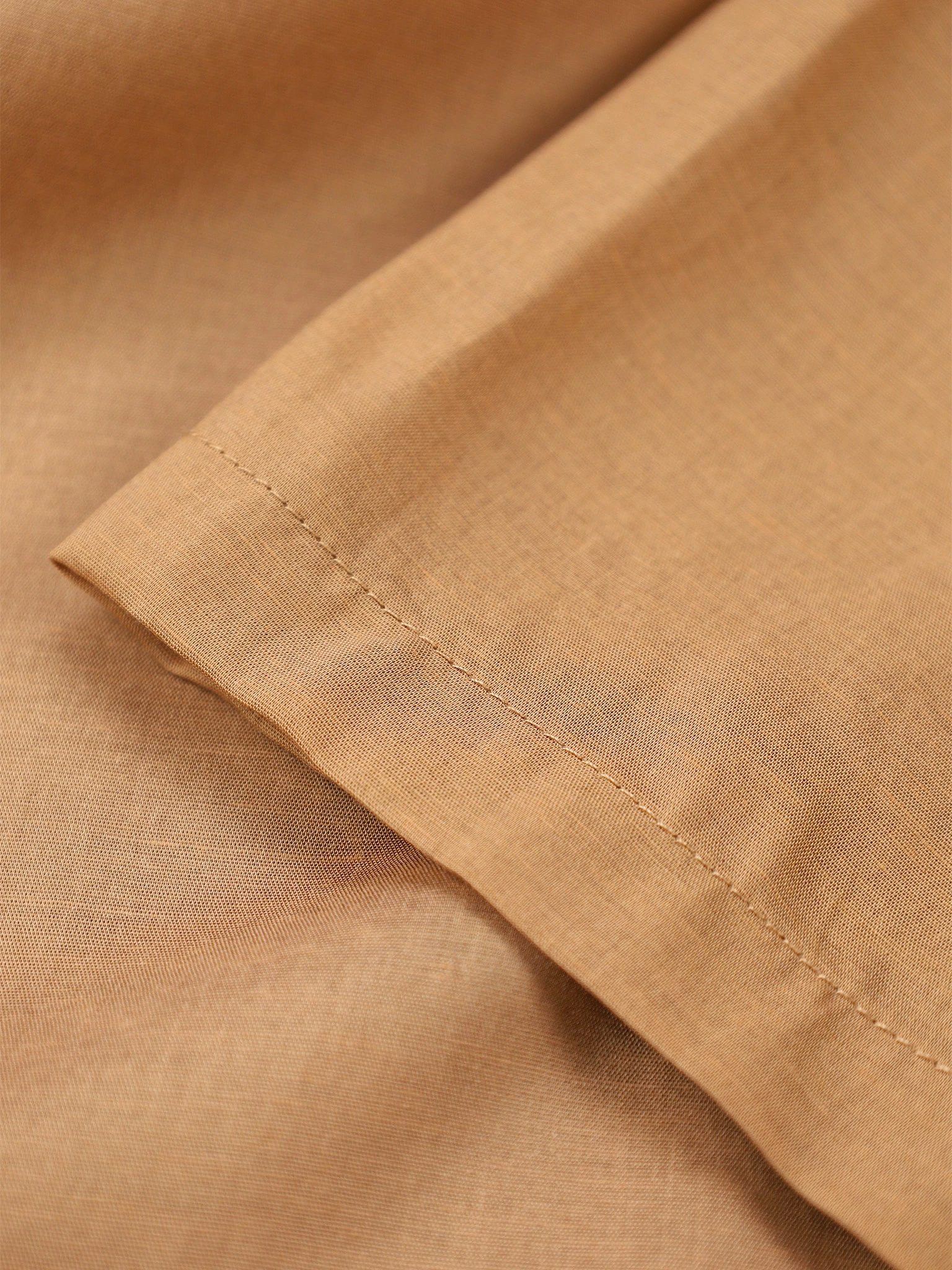 Блуза светло-коричневого цвета с поясом